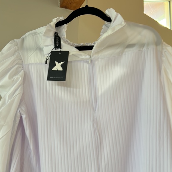 XPLUSWEAR White blouse, new never been worn, ordered 2 by mistake - Picture 4 of 7